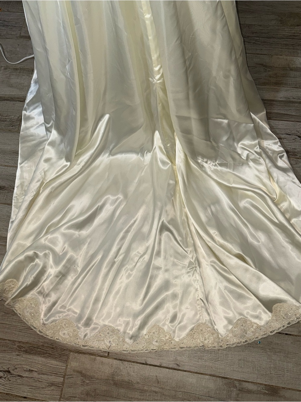 Vintage Lace Beaded Ivory Long Sleeve Wedding Gown - Picture 4 of 7